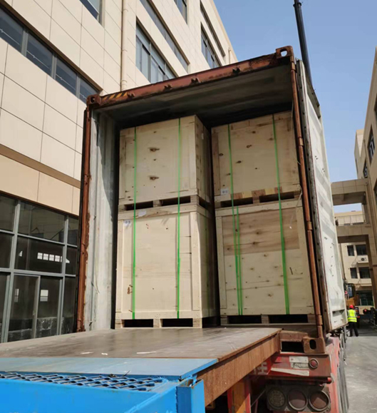 loading container with wooden case